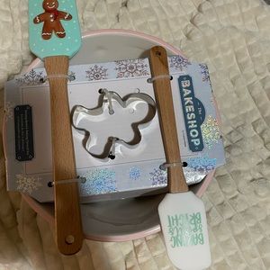 Bake shop Gingerbread Pink Baking Mixing Set